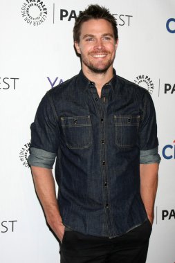 Stephen Amell