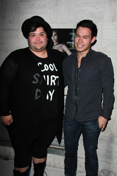 Harvey Guillen, Colton Tran — Stock Photo, Image