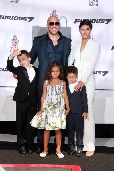 Vin Diesel, Paloma Jimenez, children — Stock Photo, Image