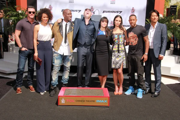 Vin Diesel with Furious 7 cast — Stock Photo, Image