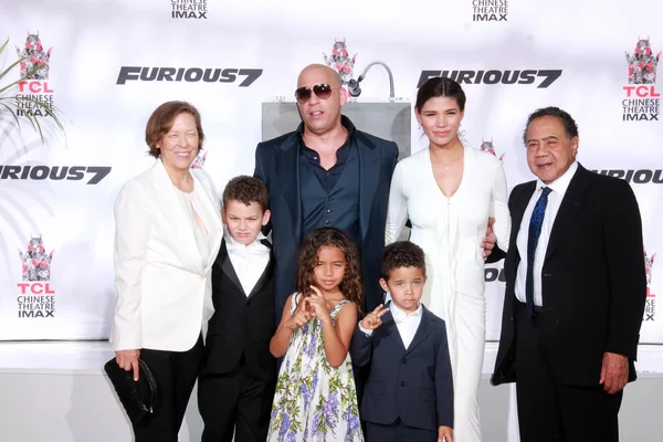 Vin Diesel, Paloma Jimenez, familie — Stockfoto