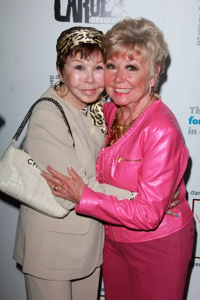 Neile Adams, Mitzi Gaynor — Zdjęcie stockowe