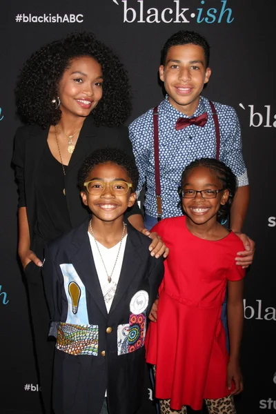 Yara Shahidi, Miles Brown, Marcus Scribner, Marsai Martin — Stock Photo, Image