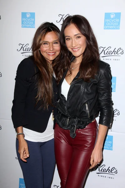 Vanessa Marcil, Maggie Q — Stock Photo, Image