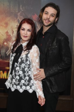 Priscilla Presley, Navarone Garibaldi