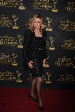 Donna Mills - oyuncu