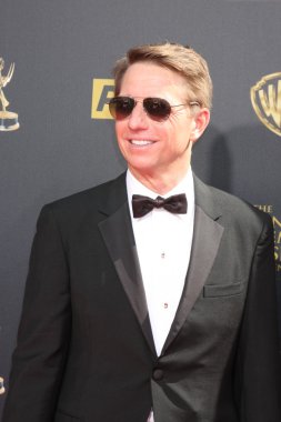 yapımcı Bradley Bell