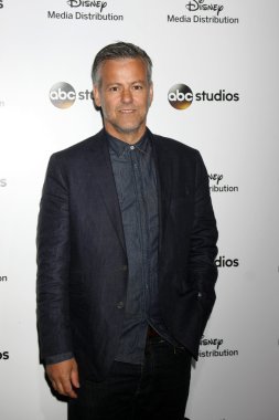 Rupert Graves