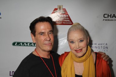 dan İrlanda, sally kirkland