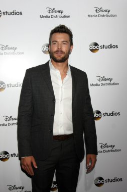 Charlie Weber - aktör