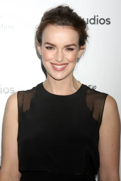 Elizabeth Henstridge - skådespelerska — Stockfoto