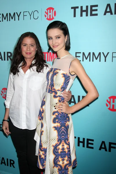 Maura Tierney, Julia Goldani Telles — Stock Photo, Image