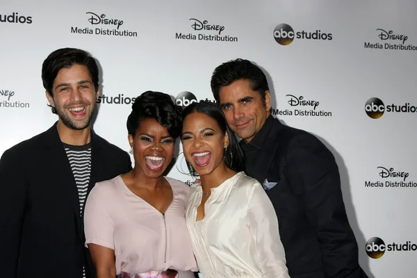 Kelly Jenrette, Christina Milian, Josh Peck, John Stamos —  Fotos de Stock