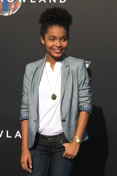 Yara Shahidl - actrice — Stockfoto