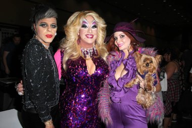 İsa'nın sahte Ibrahim, Phoebe fiyat, şeftali