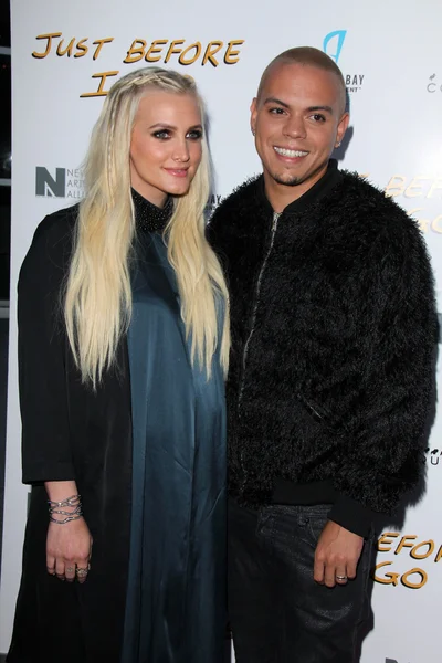 Ashlee Simpson, Evan Ross — Foto de Stock