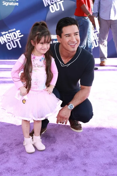 Mario lopez, daughte — Zdjęcie stockowe