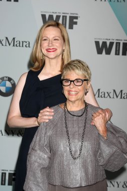 Laura linney, toni howard
