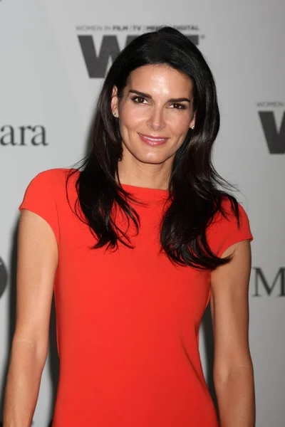 Angie harmon - actrice — Stockfoto