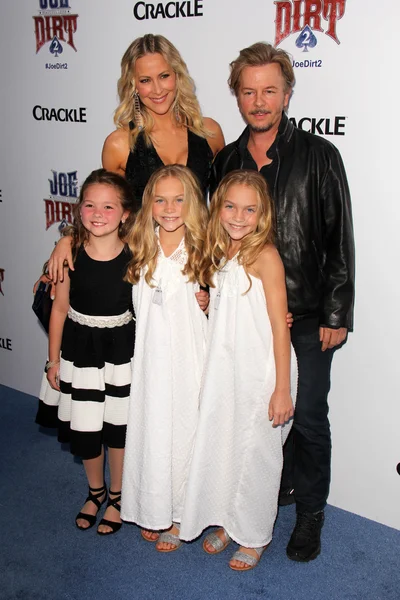 Brittany Daniel, David Spade, Chloe Guidry, Allison Gobuzzi, Lauren Gobuzzi — Zdjęcie stockowe