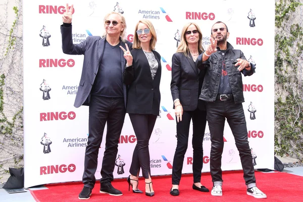 Marjorie Bach, Joe Walsh, Barbara Bach, Ringo Starr — Stock Photo, Image