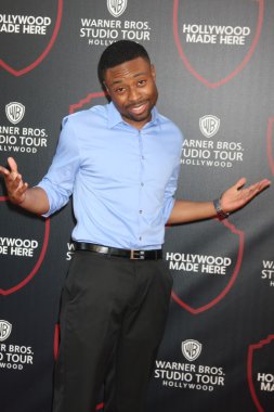 aktör Justin Hires