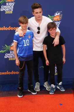 Brooklyn Beckham, Romeo Beckham, Cruz Beckham