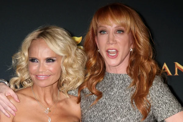 Kristin Chenoweth, Kathy Griffin — Stock Photo, Image