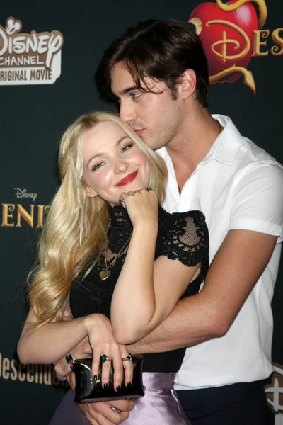 Dove Cameron, Ryan McCartan — Stock Photo, Image