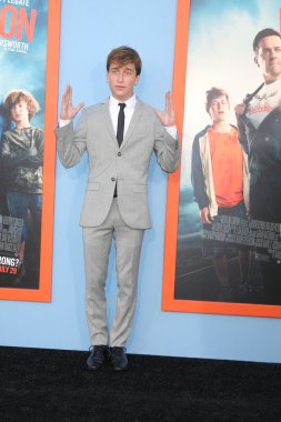 Skyler Gisondo - aktör