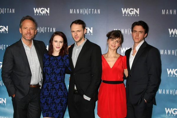 John Benjamin Hickey, Rachel Brosnahan, Christopher Denham, Katja Herbers, Ashley Zukerman — Stock Photo, Image