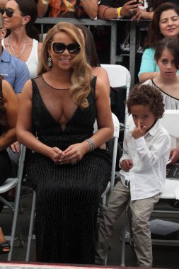 Mariah Carey, Fas Scott Cannon