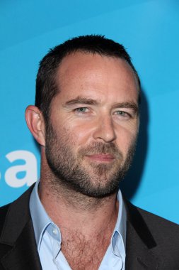 Sullivan Stapleton - aktör