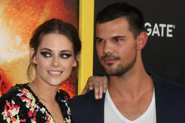 Taylor Lautner, Kristen Stewart — Stock fotografie