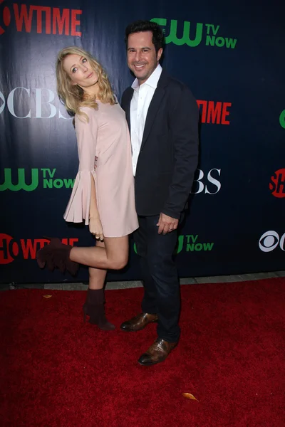 Jennifer Finnigan, Jonathan Silverman — Foto de Stock