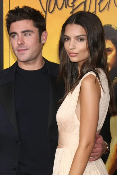 Zac Efron, Emily Ratajkowski — Stock Photo, Image