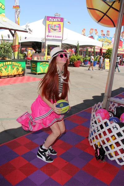 Phoebe Price at the Orange County Fair — Φωτογραφία Αρχείου