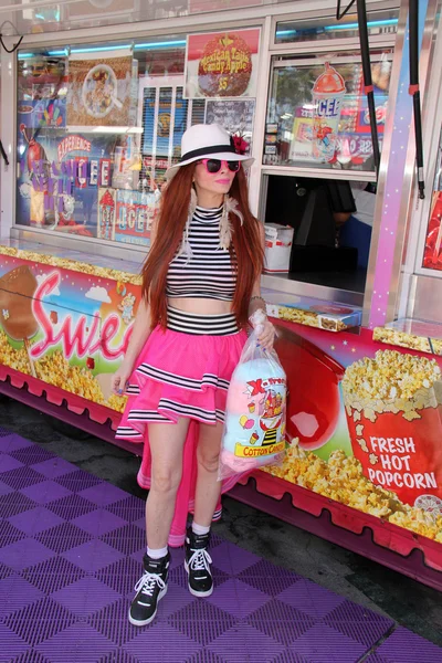 Phoebe Price at the Orange County Fair — Stock Photo, Image