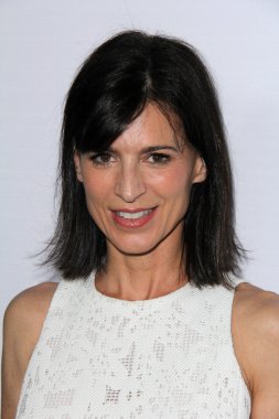 Oyuncu Perrey Reeves