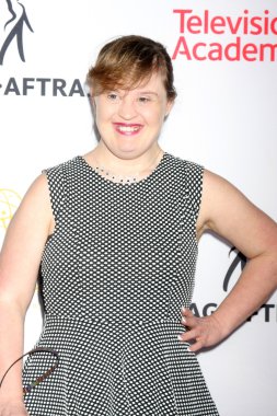 Jamie Brewer - aktris, w