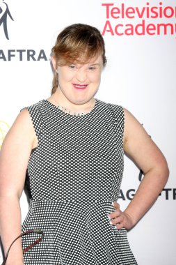 Jamie Brewer - aktris, w