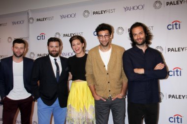 Brent Morin, David Fynn, Bianca Kajlich, Rick Glassman, Chris D'Elia