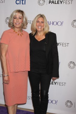 Carol Mendelsohn, Ann Donahue