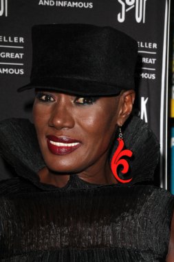 Grace Jones - şarkıcı
