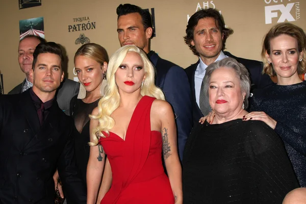 Matt Bomer, Chloe Sevigny, Lady Gaga, Brad Falchuk, Kathy Bates, Sarah Paulson — Foto Stock