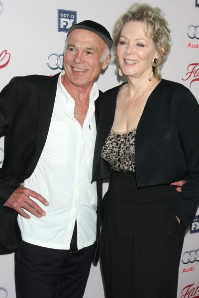 Michael Hogan, Jean Smart — Stock Photo, Image