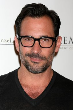 Lawrence Zeryan - aktör