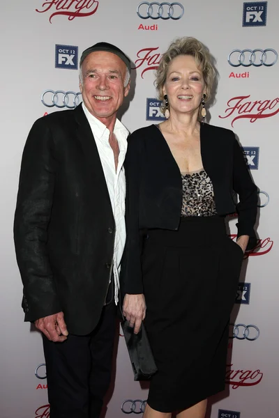 Michael Hogan, Jean Smart — Stock Photo, Image