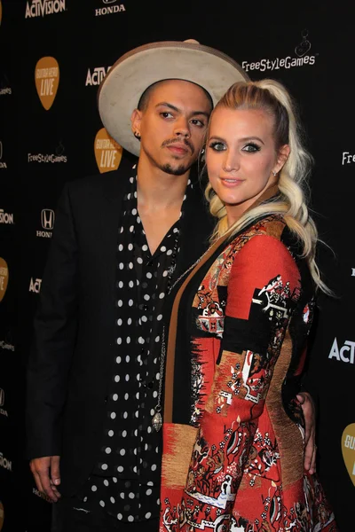 Evan Ross, Ashlee Simpson — Foto de Stock