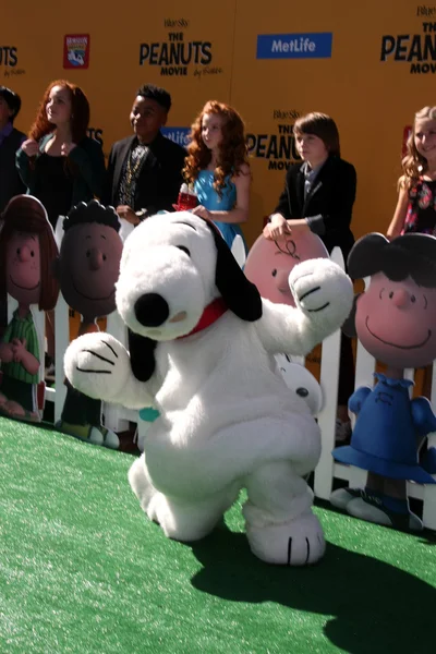 Snoopy at The Peanuts Movie — Stock Photo, Image